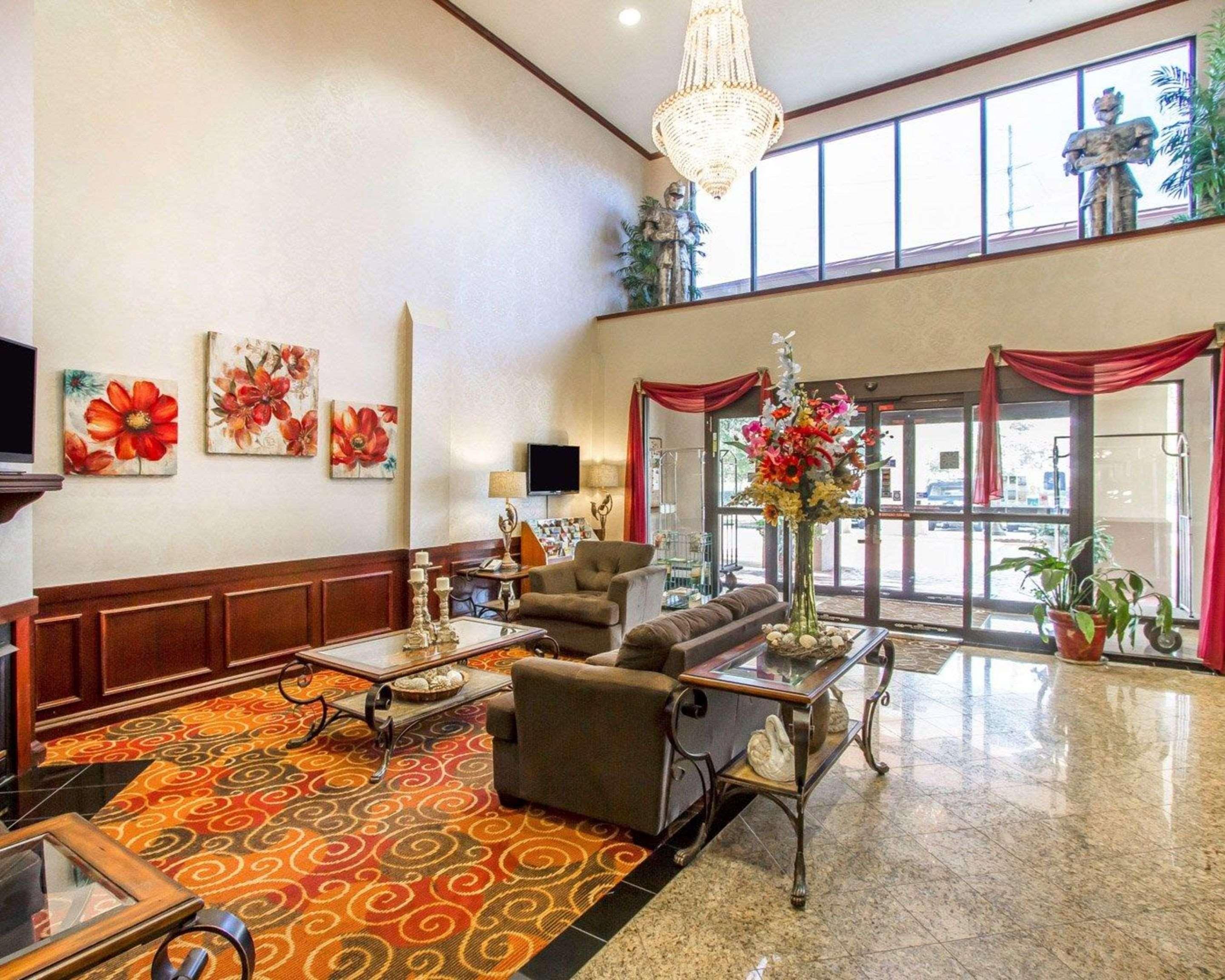 Hotel Comfort Mobile East Bay 3*