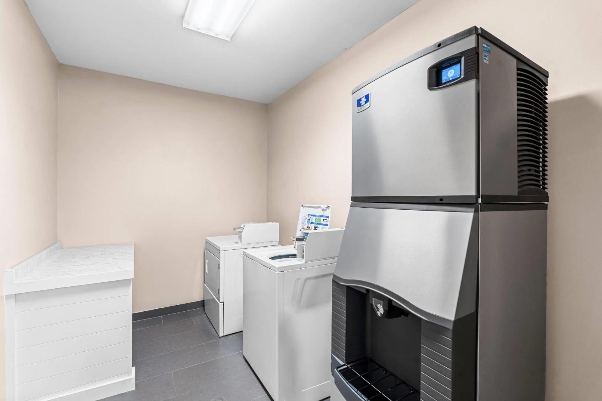 Hotel Comfort Mobile East Bay 3*